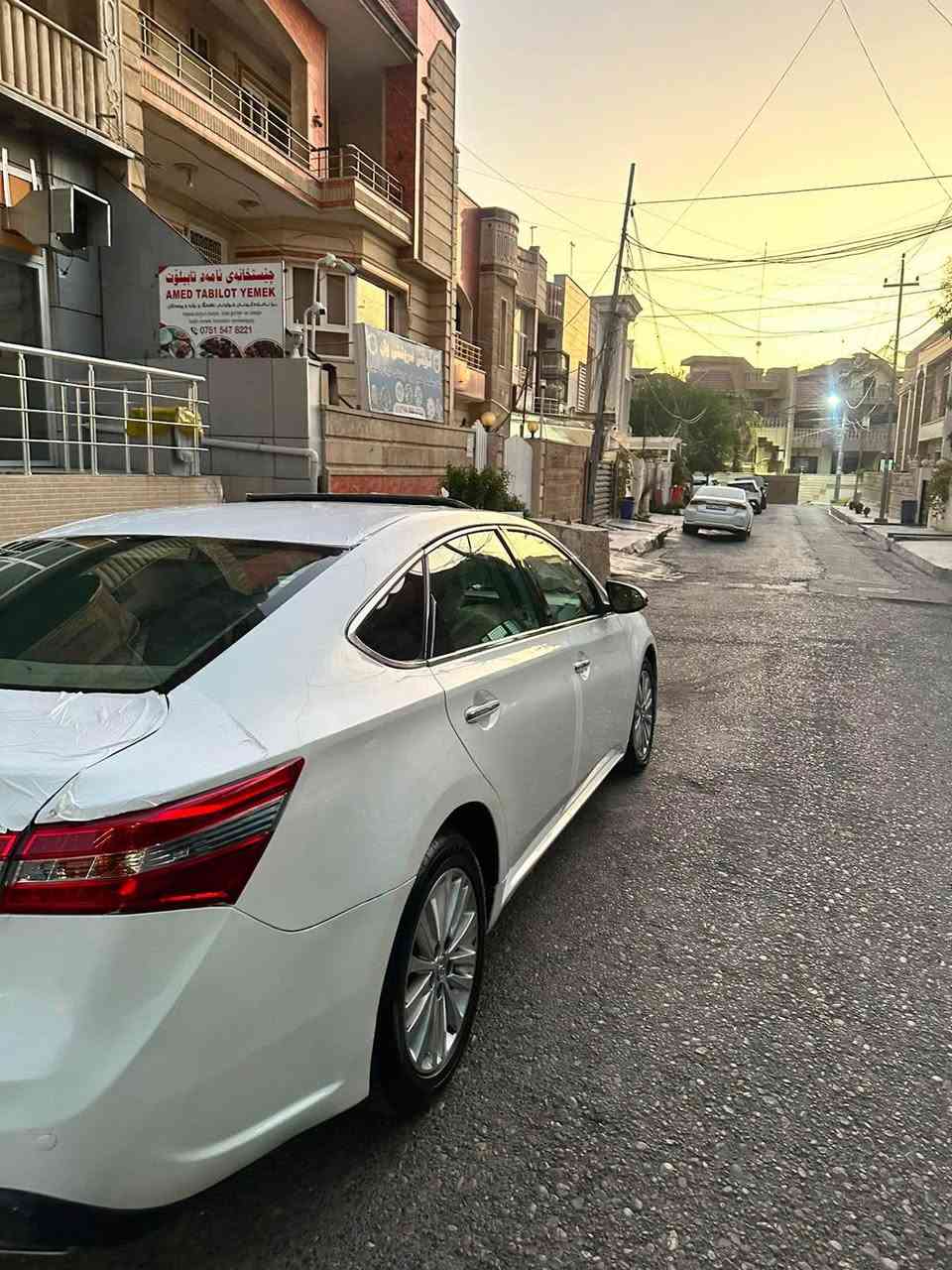 Toyota Avalon 2013 (خه ليجى)
موديل: 2013 (خه ليجى)
مواسه فات: ليمت (قهيات مواسه فات)
تايبه تمه ندييه كان:
• سلايد
• كوشنى جلّد
• كوشنى سارد وكه رم

• ناوزه رد
• حاسهى ييّش و دوا راداري بيشه وا
دوخى سه ياره:
• صبغ عام
• كيّر و مه كينه به شهرت، هه ركيز نه كراونهته وه
• رهقهم وسهنه وى تازه
•***********
٥ نرخ:137
• شويّن:هولير أربيل, العراق
