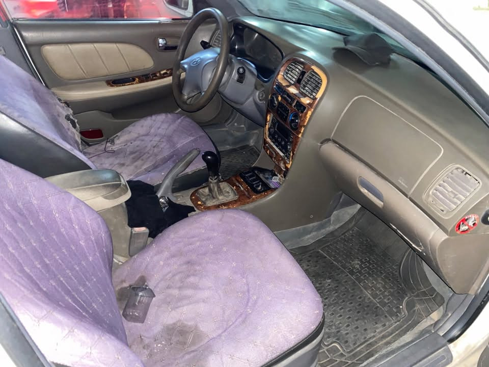 سلام عليكم لبيع سوناتا موديل 2000 كير عادي كبريته رقم النجف ورعايه نجف وسنويه ساقطه مكينه 4 سلندر *********** فقط وتساب سعر 30 وبيه مجال
