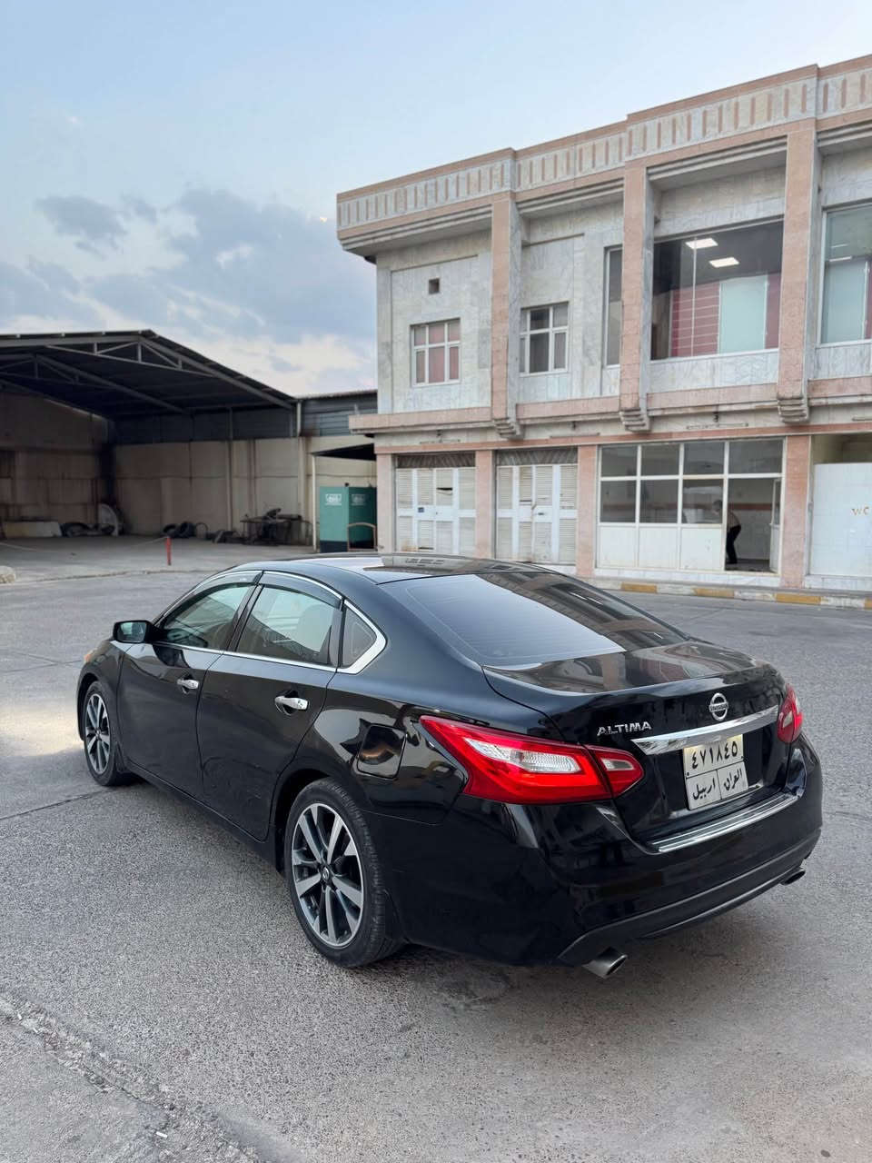 Nissan Altima 2017 ✔️
نيسان التيما ٢٠١٧

فقط بوند صبغ بدون دواخل
جملغ امامي تعديل بارد و ١٧١ كيلومتر ماشية
 بيها خمس رصعات بالقمارة و ارباك سترن طاك

كير محرك تبريد كهربائيات كلها مضبوط 💯
جاهز بدون مصرف 💯

سعر 104 ورقة و مجال
مكان عقرة "ئاكرئ"
واتس اب و كورك *********** أربيل, العراق

