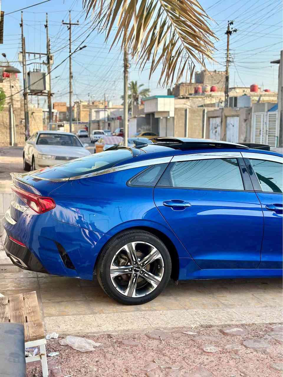 كي فايف 2022 للبيع فئة ال  EX بريميوم خمس كامرات  ex اعلى فئة بالمواصفات رقم بصرة حرة بأسمي مكينة 1600 توربو
داخل صاج 
فتحة بانوراما 
تدفئة وتبريد بالكشنات 
تدفئة بالستيرن 
كشن خزن ميموري 
حساسات امامية + خلفية 
رادرات 360 درجة 
كامرات 360 درجة 
توقف ذاتي 
سستم سماعات بوس 
حادثها فقط بارد بطرف الجاملغ ونص البنيد كلير من امريكا بدون ضربة بدون معجون 
وبلعراق صارت طخة بلباب بدلت الباب بلادي بدون ايرباك بدون دواخل شرط الفحص 
مكاني البصرة المعقل 
 للأستفسار:*********** البصرة, العراق
