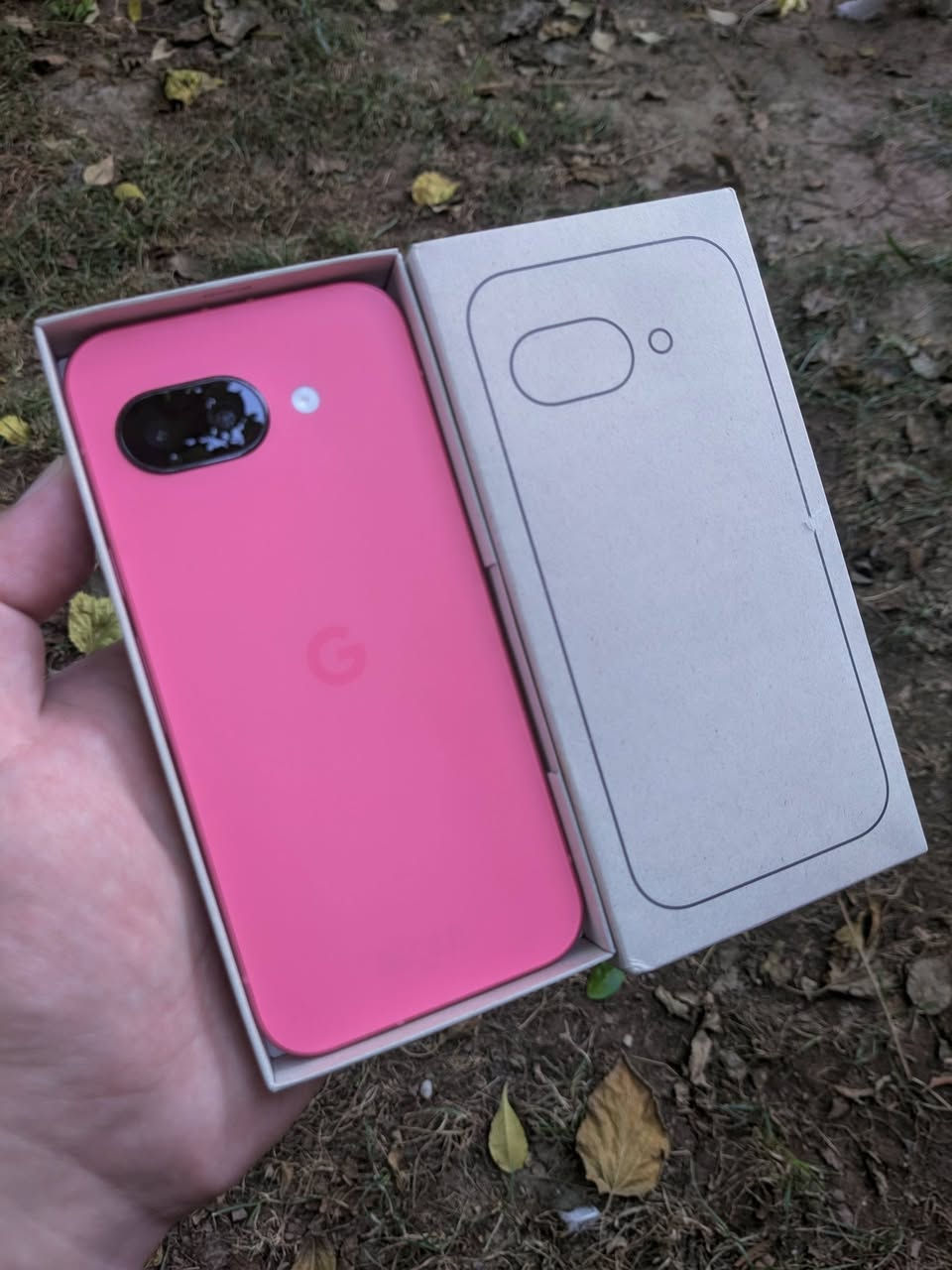 📱 Google Pixel 9a 📱
📱 گوگل پكسل 9 أي 📱

❗ نظافة الجهاز واضحة بالصور ، شبه جديد❗
 ‼️ الخلل ان النظام ما يشتغل ‼️
[ نسخة : 128GB ]
[ 1 Sim + eSim  ]

[ الملحقات: الباكيت ، كيبل ، كفر ، لاصق شاشة ]

💰 السعر 330 ألف مع التوصيل 💰
للتواصل:
: خاص او واتساب رسائل فقط: [***********]
📍 اربيل.

🗺️ توصيل  لكل العراق 🗺️
