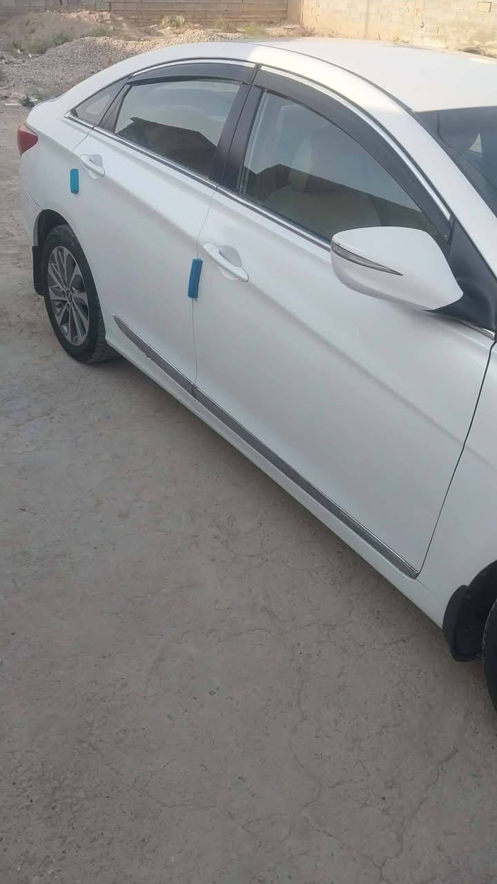 السلام عليكم
سياره  للبيع 
سوناتا  موديل 13 خليجي  سياره باسمي تحويل ثاني يوم 
 تخم تاير جديد 
 حداد جديد 
 مكينه 2400
 سياره خير من الله  ✅ 
عنوان السياره بغداد   للستفسار   ***********
