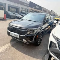 للبيع كيا سلتوس موديل2024وارد امريكي بدون صبغ حادث تصليح عل بارد فقط ت...