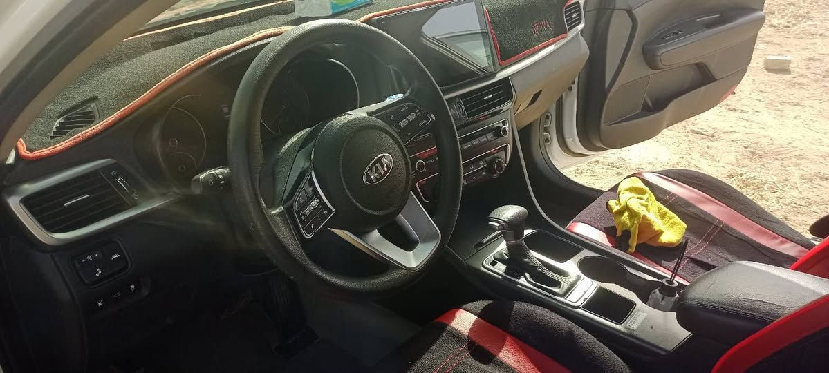 سلام عليكم
كيا اوبتيما موديل 2019
وراد امريكي 
مداور بيومهه
السياره مابيهه ضربه 
فقط صبغ بل الباب الخلفي 
ولا يوجد أي تبديل قطعه 
 مكينه برقي ما مفتوح تبريد فول كل شي جاهز 
حداديه صار سبوع مسويهه 
العنوان ذي قار 
قظاء الشطره 
السعر 130 وبيهه مجال 
غير متواجد في الفيس 
الاستفسار الاتصال 
***********
