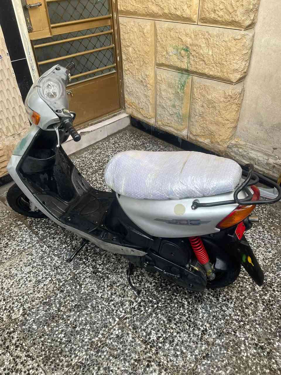 للبيع دراجه ماكس قجمه 120 دراجه نضيفه مكينتها بلاديه كفرات بلادي كهربائيها شغاله نقصها بس سلف سعر 400 وبيها مجال *********** غير متوجد عله الفيس رقم بي وتساب
