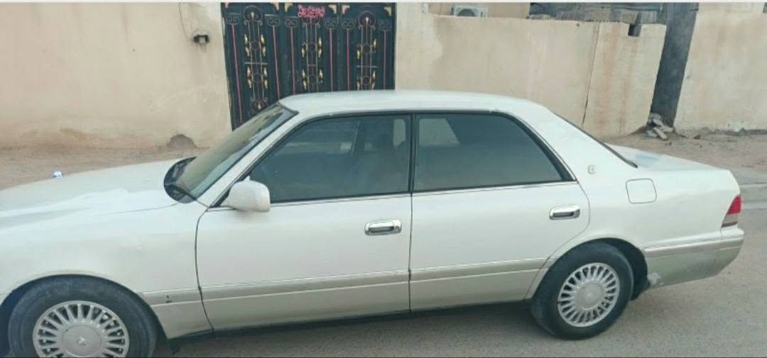 راس الثور فلات موديل 1998 رفم بصره تحويل وين مايعجبك
محرك 2500فيشتين ام الكلاص الاسود جديد
كير اكسل كفاله
مكفول من النقل والكص وتجيه والحادث  والأصوليات كفاله
لايت زنون 
لوحه عدادات ليزريه
كشنات كهربائيه
حداديه100/100
كهربائيات كلها شغاله 
تحويل ثاني يوم 
السعر88وبيها مجال حك الجيه
العنوان بصره سفوان***********

نص مكتوب في الصور:
- ٥:٠١ م
