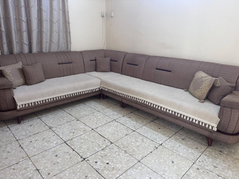 ديوان • ١٠ مقاعد • بلا ضرر