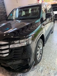 البيع لاندكروز  ٢٠٢٥  داخل احمر  مواصفات بريم وكاله المهند  جي اكس ار ...