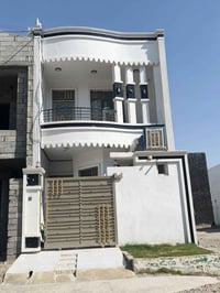 ١٠٠م • ٣ غرف • ماء كهرباء