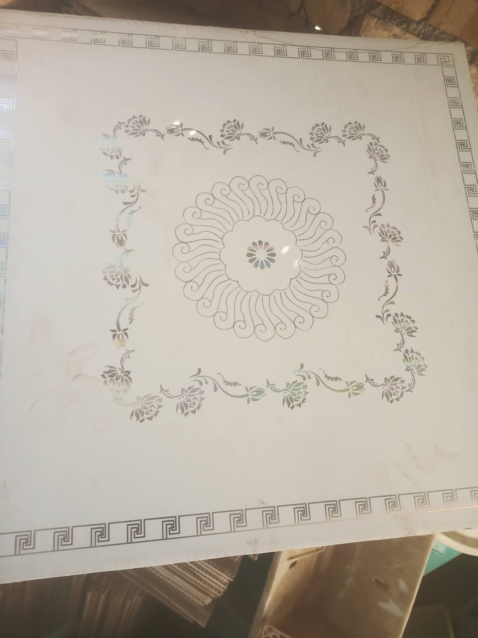 سلام عليكم
سقف ثانوي للبيع العدد 190 قطعه نضيفات 
+عارضه جكاير 
مكاني حي العسكري اتصال او واتساب ***********
