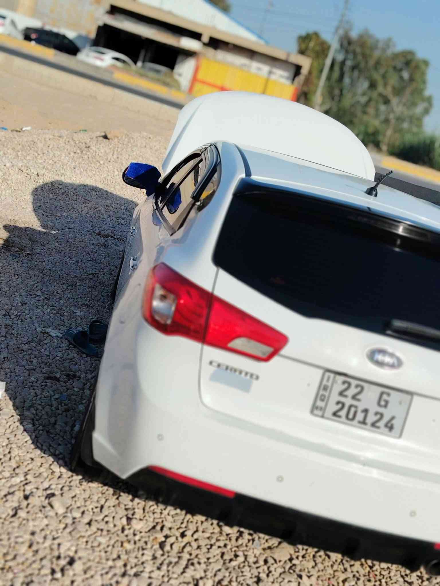 سلام عليكم سيراتو موديل 12 سياره فتحه تحكم استيرين مكينه 2000 بيه صبغ قطعتين السعر 105بيه قليل مكاني كربلاء ***********
