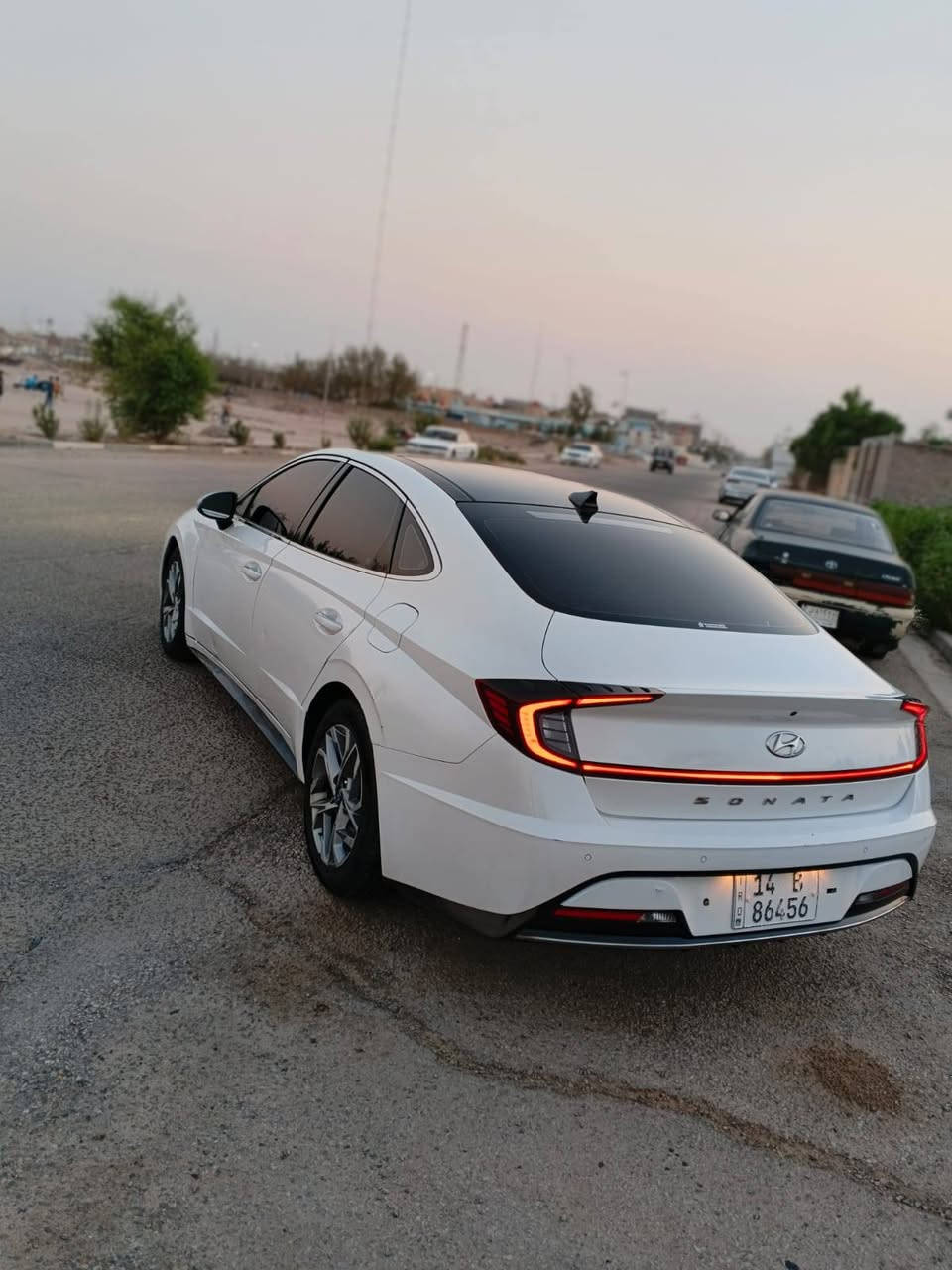 السلام عليكم  سوناتا غاز اصل وارد كوري 2023 فول للخير مواصفات بنرامه
بيه مكانات صبق قليله 
رقم بصره حره تحويل ثاني يوم 
مكانه بصره
سعره 135 بيه مجال للشراي
رقم صاحب السياره *********** البصرة, العراق

