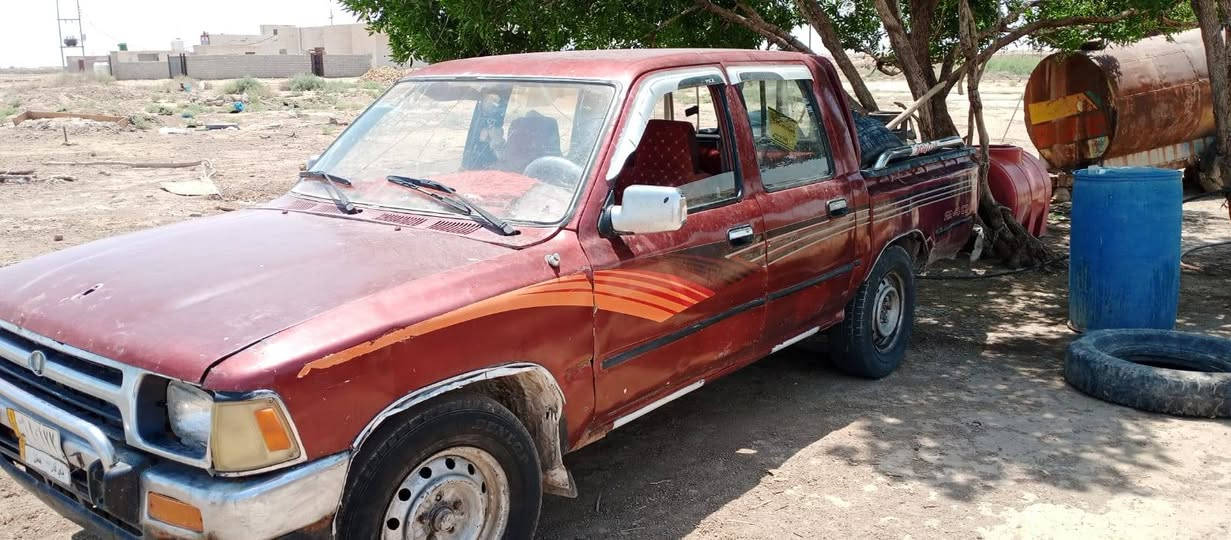 السلام عليكم سياره للبيع موديل 92.   *********** الناصريه قضاء الصلاح مكلف بل نشر
