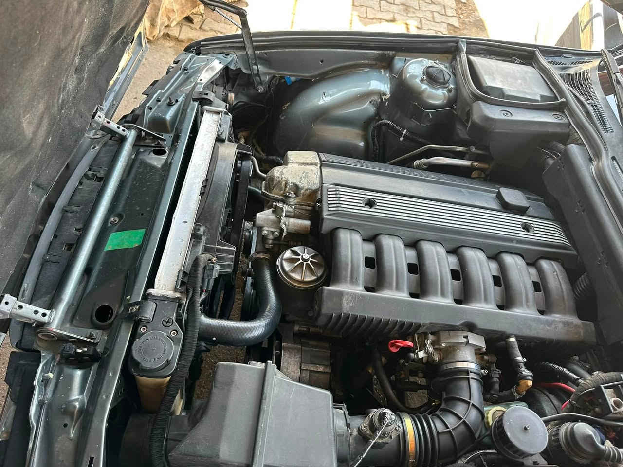 السلام عليكم 525 فانوس قبل اسبوع شديتها  
گير عادي 
كلج جديد 
كاردن جديد
تانكي جديد 
قواعد دبل +دبلات +لويات صقر 
مكينه مكفوله 
صدر امامي 100‎%‎ 
صدر خلفي 100‎%‎ قبل اسبوع شديته 
مروحه f01 تصاعديه وي حماوة السياره 
بلكات 
نوزلات 
فيت بم 
جوينات جدد 
تبريد ثلج ❄️
كشنات m جلد 
تخم ويل خليه 15 بدون تصليح 
السياره صبغ عام بيها جاملغ السكن فقط 
رقم السياره صلاح الدين سنويه لل32 
هزه ما ساقطه 
بسمي السياره تحويل
العنوان بغداد  قرب مجمع بسمايه 
السعر58 وبيها مجال بيع فقط
للتواصل ***********
