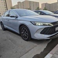 BYD QIN L بي واي دي كن ال موديل 24  اللون سمائي مميز  الداخل اسود زيتو...