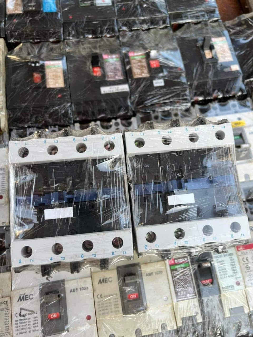👈وصول وجبه جديده من الكوندكترات أل S والشنايدر 👉
كوندكتر ٤٠ أمبير LS الشكل الحديث البالة الكوري 👈 ٩ الاف 
كوندكتر ٦٠ أمبير LS الشكل الحديث البالة الكوري 👈١٥ الاف 
كوندكتر ١٠٠ امبير LS الشكل الحديث البالةالكوري  👈 ٢٥ الاف
كوندكتر  ١٣٥ امبير LS الشكل الحديث البالة الكوري 👈 ٣٠ الاف 
كوندكتر شنايدر ٤٠ امبير 👈 ١٢ الاف 
كوندكتر شنايدر ٥٠ امبير 👈 ١٤ الاف 
كوندكتر شنايدر ٦٠ امبير 👈 ٢٥ الاف
كوندكتر شنايدر ٨٠ امبير 👈 ٣٠ الاف 
كوندكتر شنايدر ١٢٥ امبير 👈 ٣٥ الاف 
كوندكتر شنايدر ٢٥٠ امبير 👈 ١٠٠ الاف 
كوندكتر شنايدر ٤٠٠ امبير 👈 ٣٢٥ الاف
كوندكتر شنايدر ٢٧٥ امبير 👈 ١٣٠ الاف 
كوندكتر شنايدر ٣١٥ امبير 👈 ١٧٥ الاف
كوندكتر شنايدر ٥٠٠ امبير 👈 ٣٥٠ الاف  
كوندكتر شنايدر ٧٠٠ امبير 👈 ٤٠٠ دولار
كوندكتر شنايدر ١٠٠٠ امبير 👈 ٥٠٠ دولار 
كوندكتر شنايدر رباعي ١٢٥ امبير 👈 ٥٠ الاف 
كوندكتر رباعي ١٢٥ امبير تلي ميكانيك 👈 ٣٠ الاف 
كوندكتر ABB ٢٥ امبير 👈 ١٢ الاف 
كوندكتر ABB ٤٥ امبير 👈 ٢٠ الاف 
كوندكتر ABB ٦٥ امبير 👈 ٢٥ الاف 
كوندكتر ABB ١٠٠ / ١٢٥ امبير 👈 ٤٠ الاف 
كوندكتر ABB ١٤٥ امبير 👈 ٦٥ الاف 
كوندكتر ABB ١٦٠ امبير 👈 ٧٠ الاف 
كوندكتر ABB ٢٥٠ / ٢٧٥ امبير 👈 ١٤٠ الاف 
شورجه عكد نصاره 
توجد لدينا خدمه توصيل لكافه المحافضات 
***********
