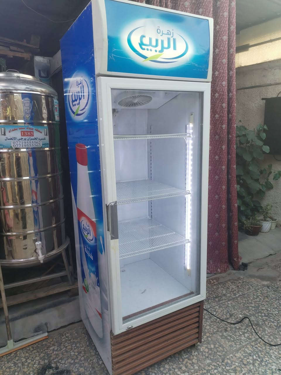 عارضات عمودي عدد 3 ومجمدة حجم 18 قدم العنوان بغداد حي اور الشراي يتصل على هذا الرقم ***********
