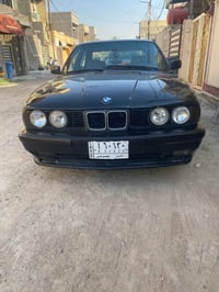 بي ام موديل 91  520 عليه مكينه 525 لون اسود بدون ضربه فقط صبغ مكينه بي...