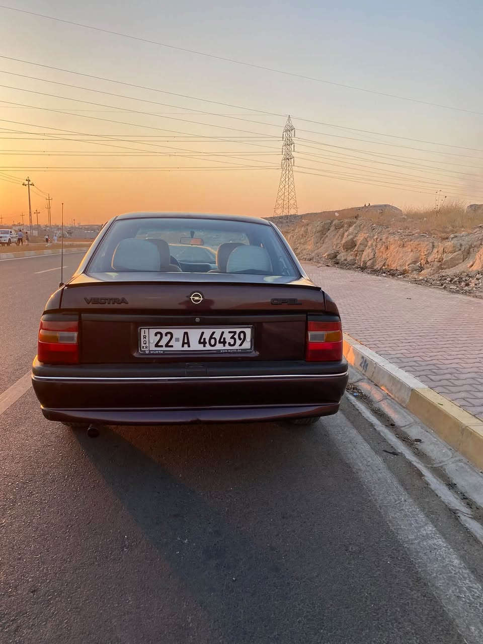 أوبل فيكترا16 مودیل91 بيه كوبون بنزين
***********
