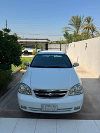 اوبتره 2012 خليجي  ماشية 147 مكينه1800  السيارة بيها صبغ صفحة الايمن ك...