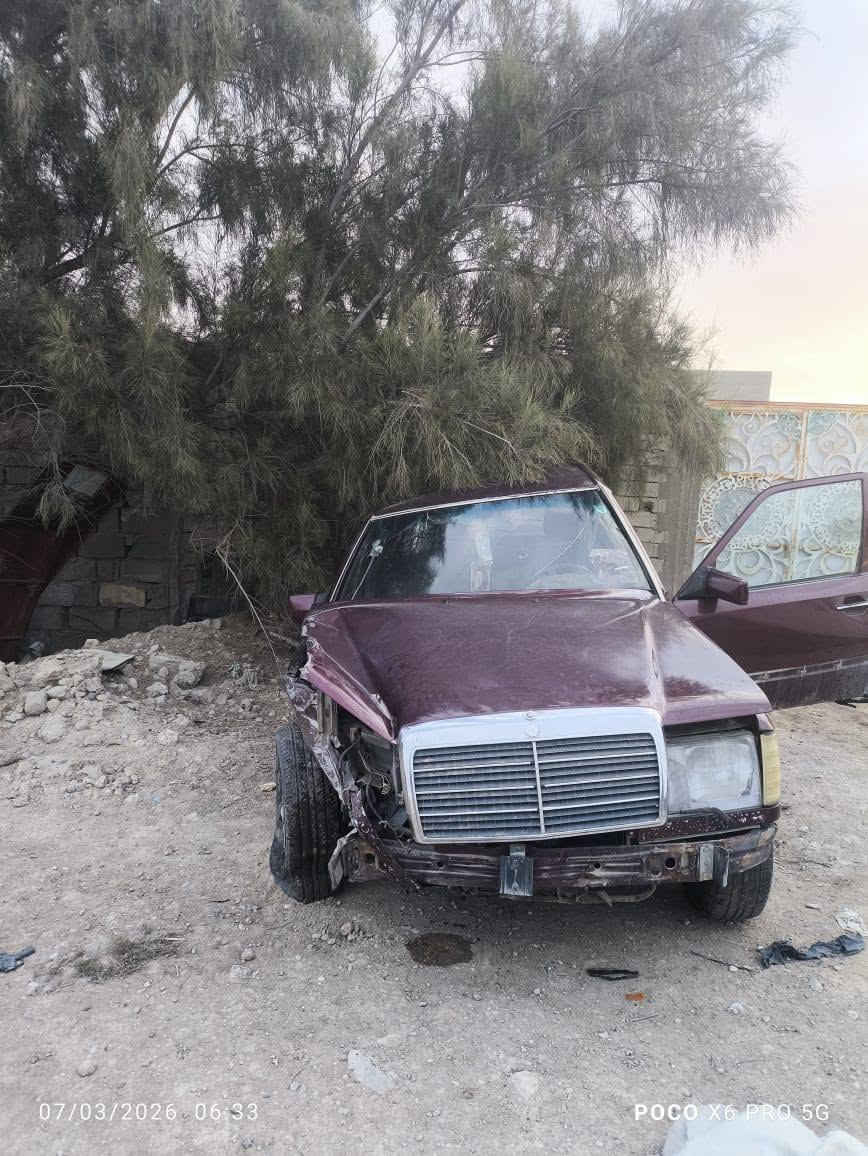 #للبيع
مارسدس دب  موديل 91 رقم  ميسان  بإسمي گير ومحرك  3000 VVT  بيها حادث 
 السعر 22 بيها مجال 
 
المكان البصرة القرنة الشرش 
***********
