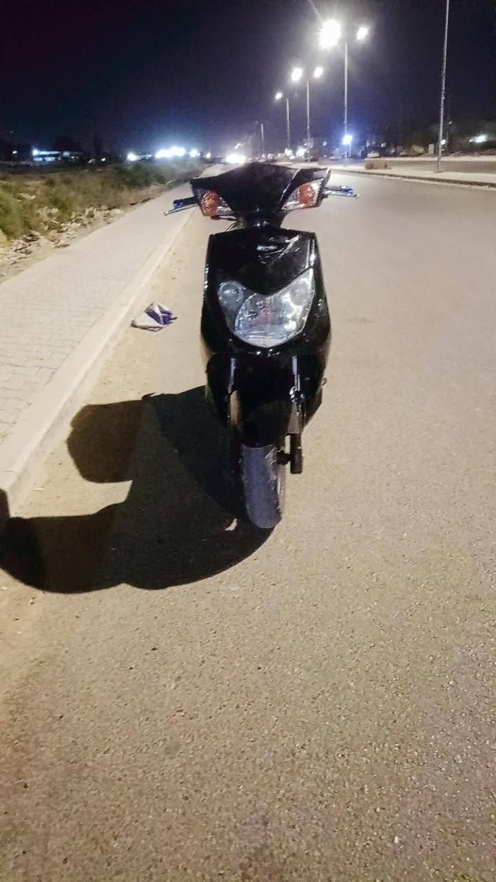 سلام عليكم
دراجه سكنس فحل وارد كوري 
الدراجه خير من الله شلعه معدل المحرك مكفول كفاله عامه 
الدراجة كابريتر مو نوزل الدراجه نضيفه الكفرات مصبوغات فقط بجم الكابريتر تايوندي ب 60الف شادهه
الدراجه نضيفه مال جناي  السعر 750وبيهه مجال حك الجيه مكان الدراجه بغداد الشعله قرب مطعم الرياضي 
الهاتف ***********فقط واتساب
