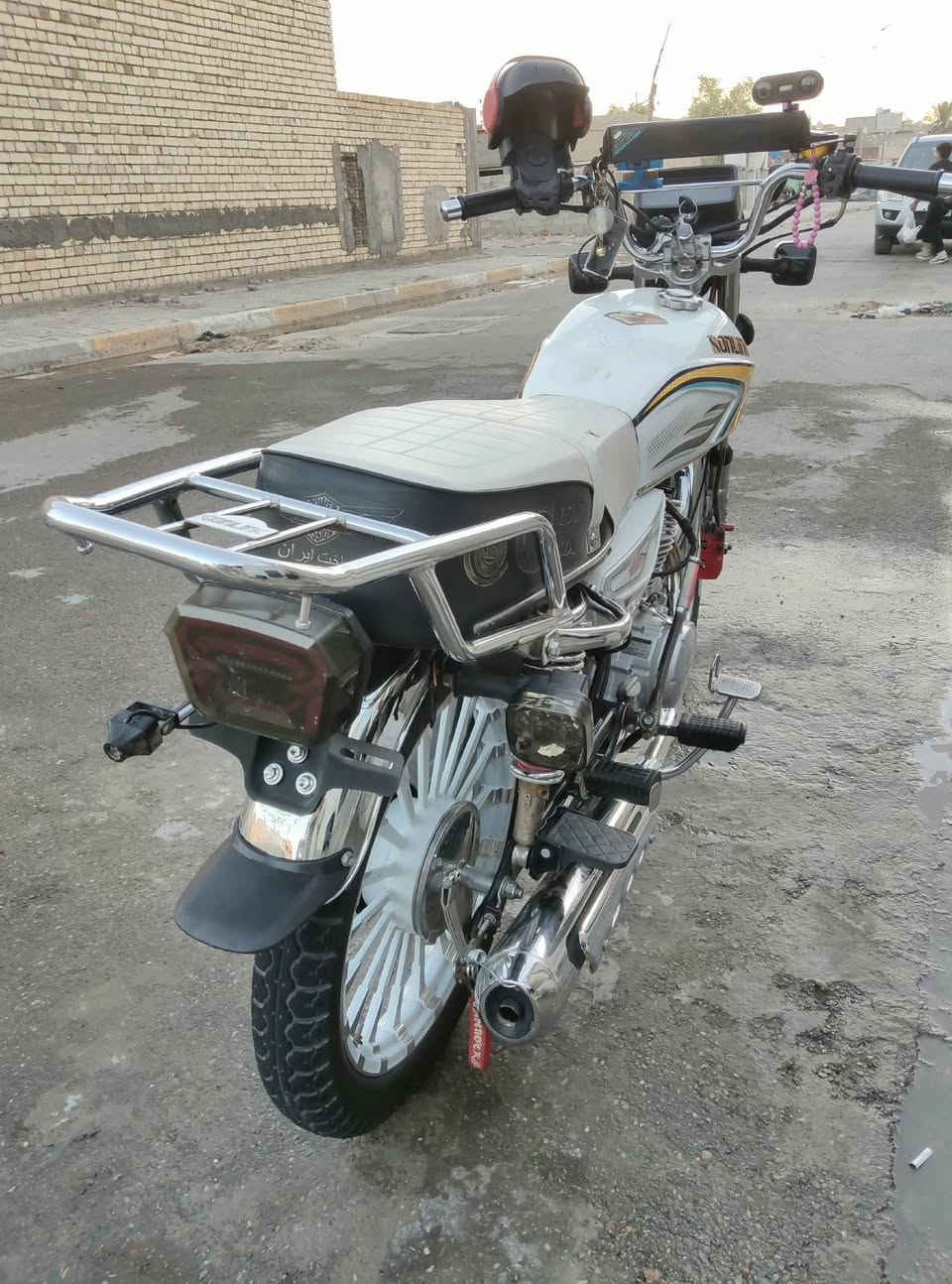دراجه  ايرانيه خمسه كير مديل 2024 جديده عل وكاله مكينه بالصندوك جديده برغي ممفتوح بيها دراجه كامله بيها ورقه الوكيل بسمي فقط دراجه بعدها رمبه مثل ماموضح بالصور والمقطع مع امبيثري ياباني سعر 800وبيها مجال مكاني بغداد حسينيه الراشديه خدمات مسقط متواصل خاص مع الاتصال ***********
