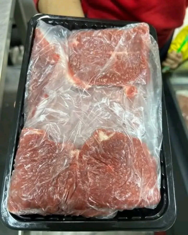 🥩✨ لأن الجودة تبدأ من المصدر... إحنا نوفرلكم أفضل أنواع اللحوم الطازجة يوميًا.
🐔 دجاج طازج ومتبل جاهز للطبخ
🥩 لحم بقري طازج مختار بعناية
🍖 تشكيلة متنوعة تناسب كل الأذواق
نهتم بالنظافة، والطزاجة، والجودة حتى يوصلكم أحسن طعم بكل مرة. 

نوصل طلبكم لباب المنزل 🛵

***********
***********
📍عنوان مطعمنا ـ بغداد ـ السيدية ـ الضباط بعد جامع الأقصى
📍 زورونا وشوفوا الفرق بنفسكم... الجودة تبين من أول نظرة، والطعم يحچي عن نفسه. 🌿🥩
