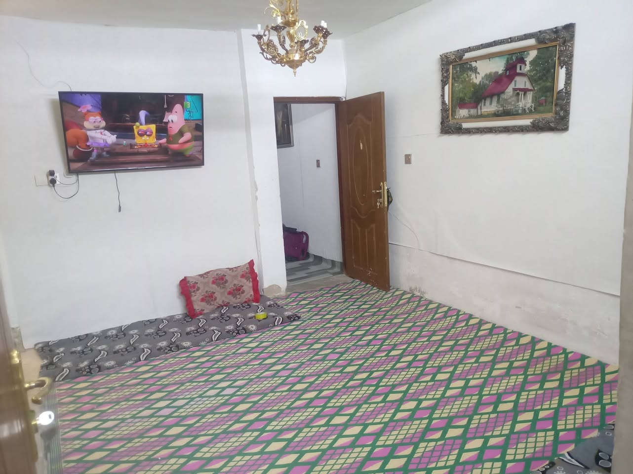 السلام عليكم احبتي
٤٠م للبيع طابقين يحتوي الطابق الأول على استقبال وصاله ومطبخ وخدمات
الطابق الثاني يحتوي غرفتين وحولي درج وحمام
العنوان شهداء البياع مربع الرفاق .
للأستفسار أكثر الاتصال
بالرقم *********** واتساب
 خاص وشكراََ.
