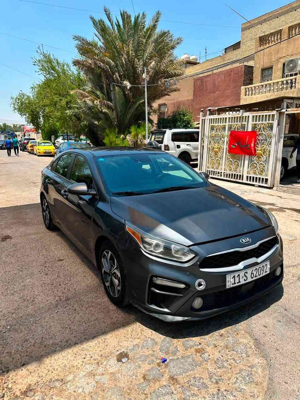 السلام عليكم
كيا فورتي 2021 وارد امريكي 
محرك 2000 كير مبدل At 
ماشية 61 الف
حادثه مبدل بنيد وجاملغات بارد 
مواصفات 
شاشة كاميرا 
تحكمات 
تحديد مسار 
رادار 
وبقية المواصفات معروفه 

السعر 115$ 
عنوان بغداد شارع فلسطين 
***********
