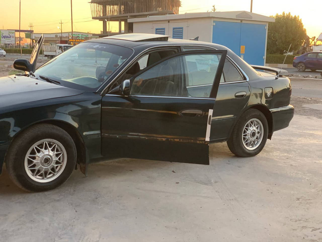 سياره سوناتا 2  1994 ضربه بل جاملق خلفي بارد صبغ جماليه عام السعر 37 وبيها مجال سياره شرط تحويل. مكان الفلوجة ***********
