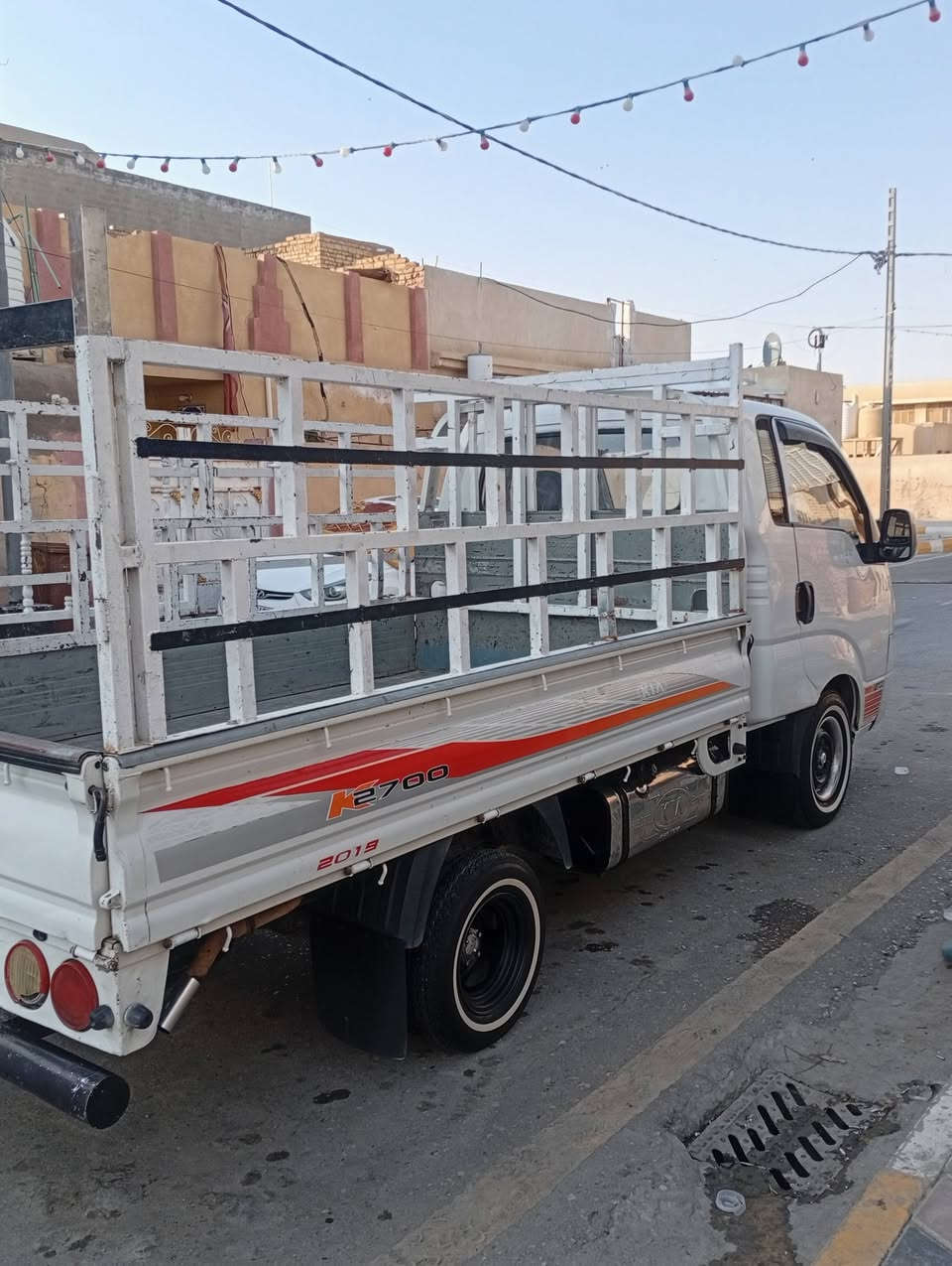 سلام عليكم سيارة بنكو للبيع موديل 14 رقم واسط رقم انكليزي سيارة بسمي راعيه الشرعي اني وتحويل ثاني يوم سيارة مكفولة من الكص 
شاصي مكفول رقم شاصي واضح 
تخم تاير صارلة 20 يوم مكينة 2700
مكينة بيه خيط بخار ستوه بادي سعر 
100$ وبيه مجال قليل حك الجية 
سيارة حلوة مال جناي 
مكان واسط 
***********
***********
واتساب مفتوح
