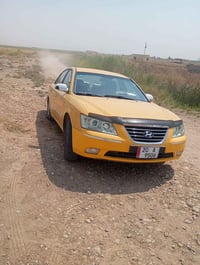 موجود سوناته ٩ بيه جامرلغ وبنيد بدون دواخل سياره حلوه وخير من الله كير...