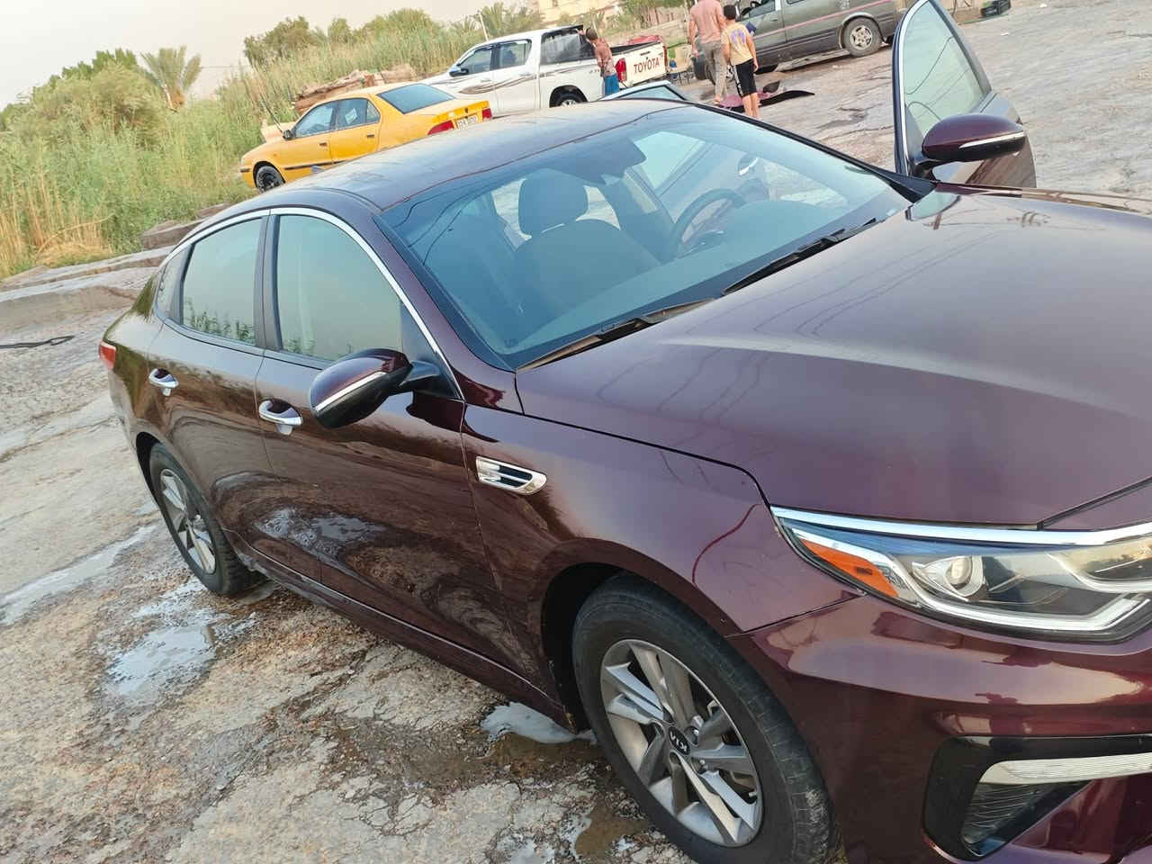 السلام عليكم اوبتيما 2019 السياره وارد امريكيه ضرر السياره قبق الجنطة والجاملغ سيارة حلوة من حدادية ومكينه وكير  وتخم تاير السياره بيها كرده بالقمارة مال تنزيل السعر ١٢٥للاستفسار الاتصال على الرقم ***********
