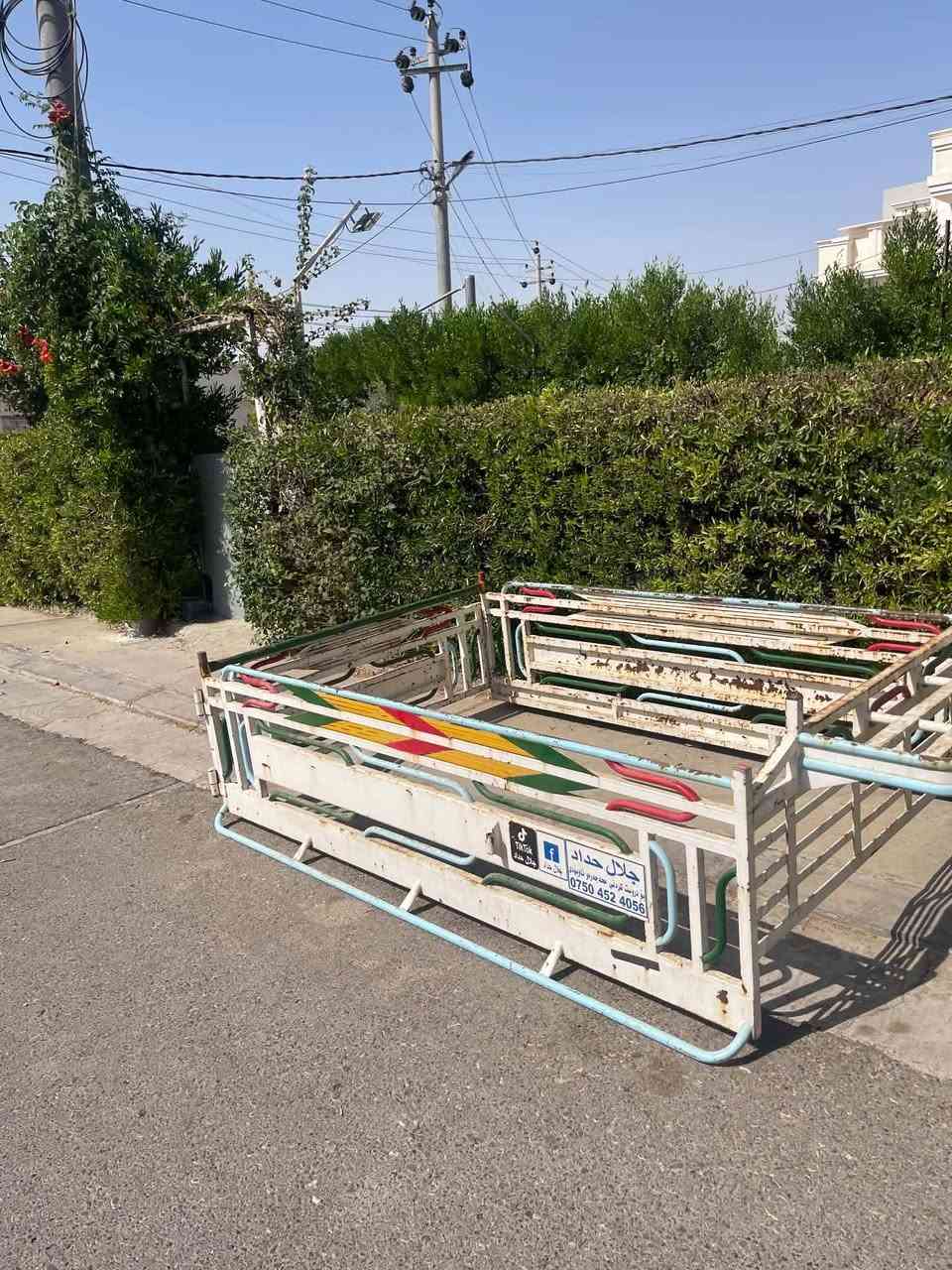 بەناوی خوای گەورە
ئەشیای سیارە  بۆفرۆشتن 
دۆسەی پیکاب عتەلەی نیسان2دان
چەمچەی نیسان5قولاب
چەمچەی مەرزیە 4قولاب 
ناوبۆدی مەرزیە2007
ناوبۆدی مەرزیە3قولاب
       
          ناونیشان ڕانیە شکارتە
    
    ***********
    ***********
