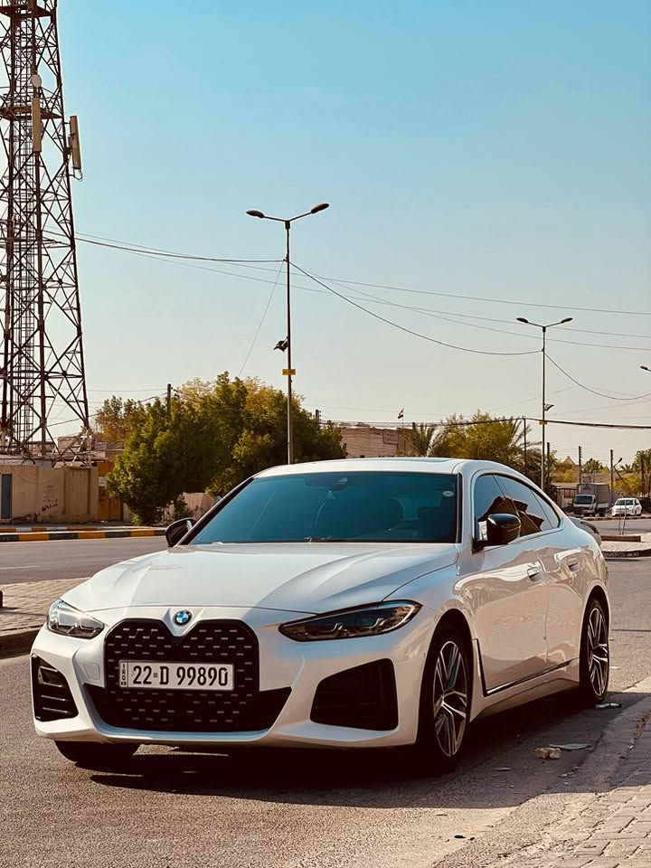 السلام عليكم
بي ام دبليو 430i
ام بكج 
موديل 22 
محرك 2000 تون تربو 
ماشيه 44 مايل 
السياره بيها كاتب تضليل من المرور 80/‎%‎
السياره فقط بيها بارد صندوق الخلفي 
بدون ارباك 
السياره تو سايز  
باقي المواصفات معروفه 

***********
