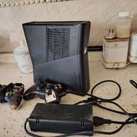 اكس بوكس 360 • شغال • قابل للتفاوض