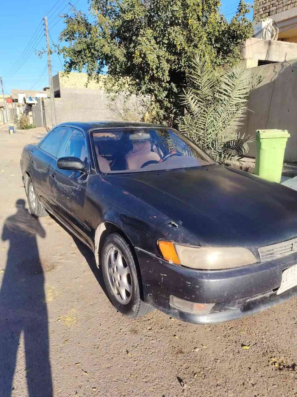 سيارة للبيع  السعر ٢٨ وبيها مجال
للتواصل ***********
