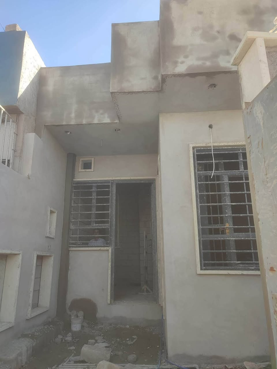 لباخ سمنت متفرغ حالياً داخل الموصل فقط
***********بي واتس آب

