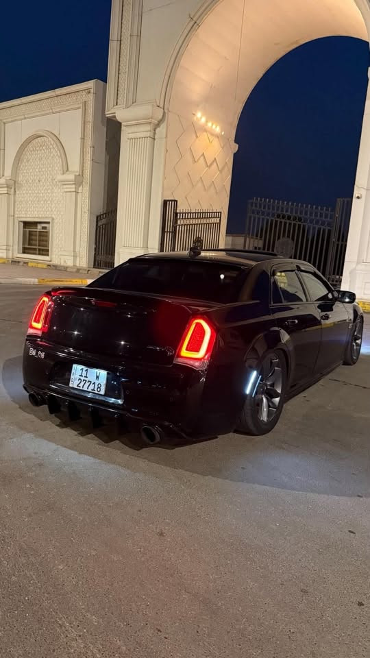 **للبيع اوباما C300 RT

✅ موديل: 2017
✅ اللون: اسود
✅ المحرك: 5700 V8
✅ الكير:اوتوماتيك
✅ الممشى:74 ميل
✅الرقم: بغداد

**المواصفات:**
⚜️فول مواصفات 1/1⚜️

📍 بانوراما
📍 وضعيات قيادة متعددة (Auto, Sport, Track, Snow, Tow) ✨
📍 تدفئة بلمرايا الجانبيه♨️
📍 تدفئة بالستيرن ♨️
📍 مقاعد كهربائية عدد ٢
📍 تدفئة + تبريد بالمقاعد♨️❄️
📍 مقاعد خزن ميموري

التزويد : جكات S3 - دركه مضلع كاربون فايبر - شوته رياضي KN - هدرز - فجوج برمبو - ويل SRT اصلي - برمجه 🚀

* المكينة والگير بحالة ممتازة، كفالة عامة، بدون تبخير أو تنقيص أو أي مشاكل.
* جميع الكهربائيات تعمل بشكل طبيعي.
* الضرر : حادث بنيد + جاملغ  مبدلات نفس اللون بدون صبغ

ســعــر ✅ :: 185

📍 **الموقع:** كربلاء
📞 **للاستفسار:*************

نص مكتوب في الصور:
- @ali_f116