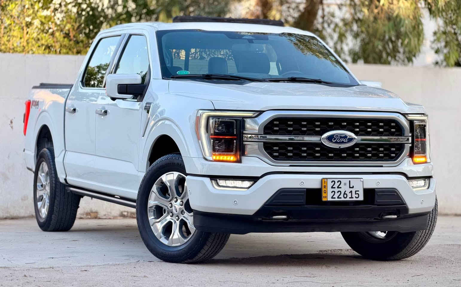 للاستفسار ***********
اليريد تكمله الصور يجي عل واتس 
السلام عليكم ( للبيع او مراوس  )
ford f150 platinum 
فورد F150  موديل 2023 بلاتنيوم 1/1 اعلى فئة فووووول 
رقم اربيل باسم شركة تحويل ثاني يوم او وكاله حاضر اني
الضرر ✅✅
بدي قصير المرغوب ✅✅
((((تخريب بجم مكفول ))) 
ماشية 28 الف ميل
ملاحضة السيارة بلاتنيوم اعلى مواصفات ال f150
المواصفات 1/1
بانوراما فتحة سقف 
5 كامرات 360 درجة
رادار امامي + جوانب + خلفي
بصمة ابواب + تشغيل + صندوق
كشنات جلد + كهرباء + ميموري خزن
كشنات تدفئة + تبريد ستيرن تدفئة
لايتات زينون دواره ويه فرة الستيرن
كير قلاب 10 نمر 
شاشة دجتال
حساسات امامي خلفي
ويل بلاتنيوم حجم 20 بلادي
فور ويل + مخارج كهرباء داخل وخارج
محرك 6/3.5T توين توربو 
نضام تحديد المسار
السيارة جديدة جدا واحلى من الصور واي نقص مابيها من كل النواحي وماشيه قليل مشي امريكا
ارضيات الشركة غراض الشركة موجودات كاملة 
مكاني بغداد شارع فلسطين
اي استفسار هذا رقمي
*********** بغداد, العراق
