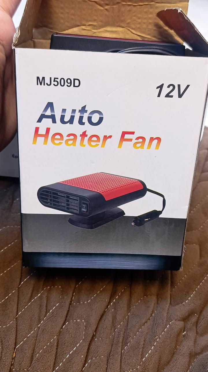 للبيع سخان ومروحة سيارة محمول (موديل MJ509D) يشتغل على جك الولاعة (12 فولت) مباشرة، يفيد جداً بهاي الأيام الباردة والمطرة.
مميزات الجهاز:تذويب الضباب والصقيع: يخلصك من غواش الزجاج الأمامي والجانبي بثواني ويوفرلك رؤية واضحة وطريق آمن.

تدفئة سريعة: يشتغل فوراً ويعطيك حرارة داخل المقصورة بدون ما تنتظر محرك السيارة يحمى.تحكم كامل: يحتوي على سويتش للتبديل بين (تدفئة قوية للشتة / مروحة عادية للصيف).
سعر 10 الف 
توصيل كافة محافظات العراق 5 الف
***********
للبيع سخان ومروحة سيارة محمول (موديل MJ509D) يشتغل على جك الولاعة (12 فولت) مباشرة، يفيد جداً بهاي الأيام الباردة والمطرة.
