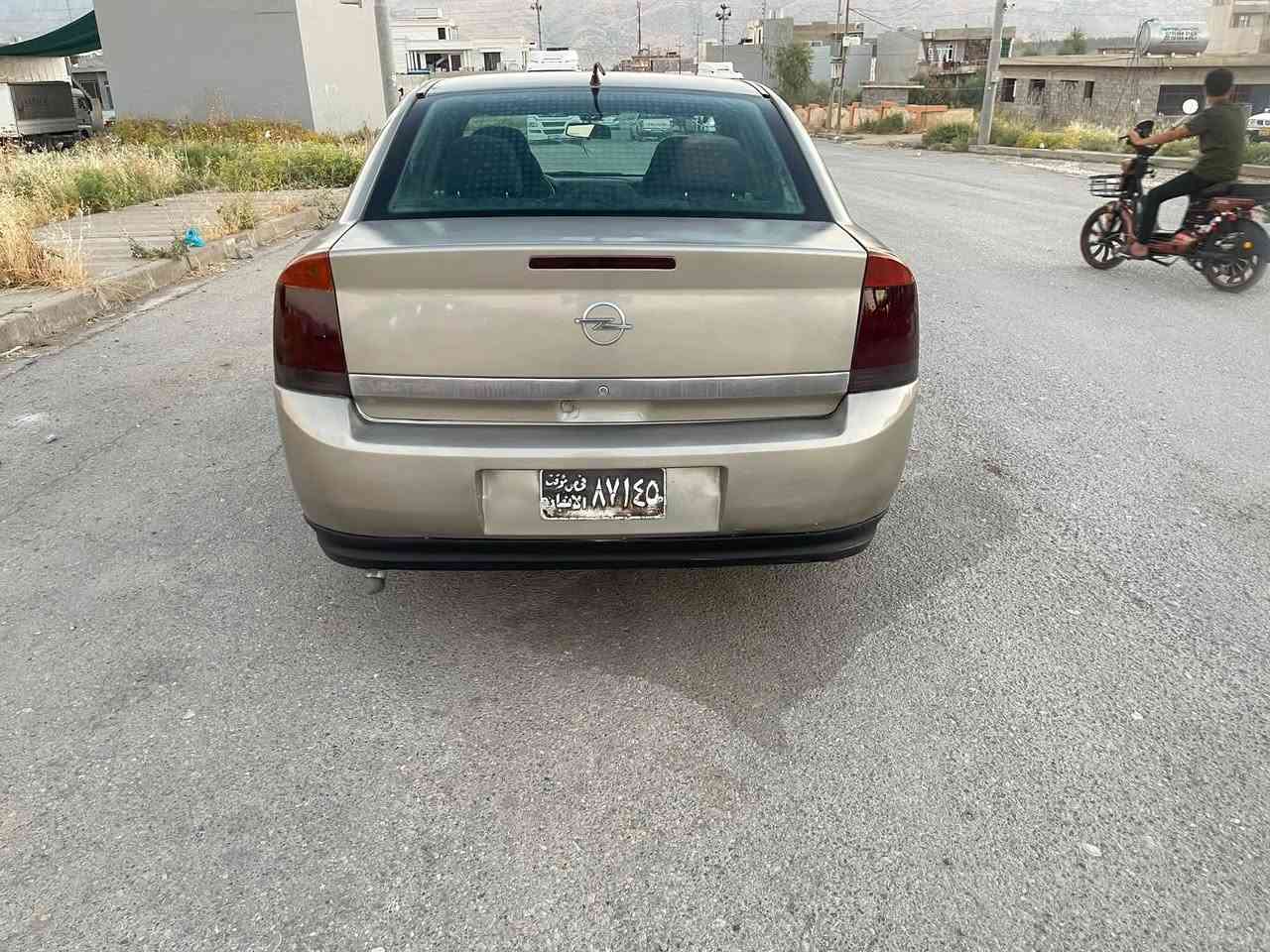 ئۆپڵ ڤیكترا مۆدیل 2004 گێڕ ئۆتۆماتیك گێڕو مەكینەی نیسان سەنیە مە كینە 18 تەبریدە ئاڕم پلاستیك هەولێر گێڕو مەكینەو تەبرید بەشەرت ئاڕم و ئەولیات بەشەرت نرخی 29 وەرەقەومعامەلەیەكی كەم  ***********
