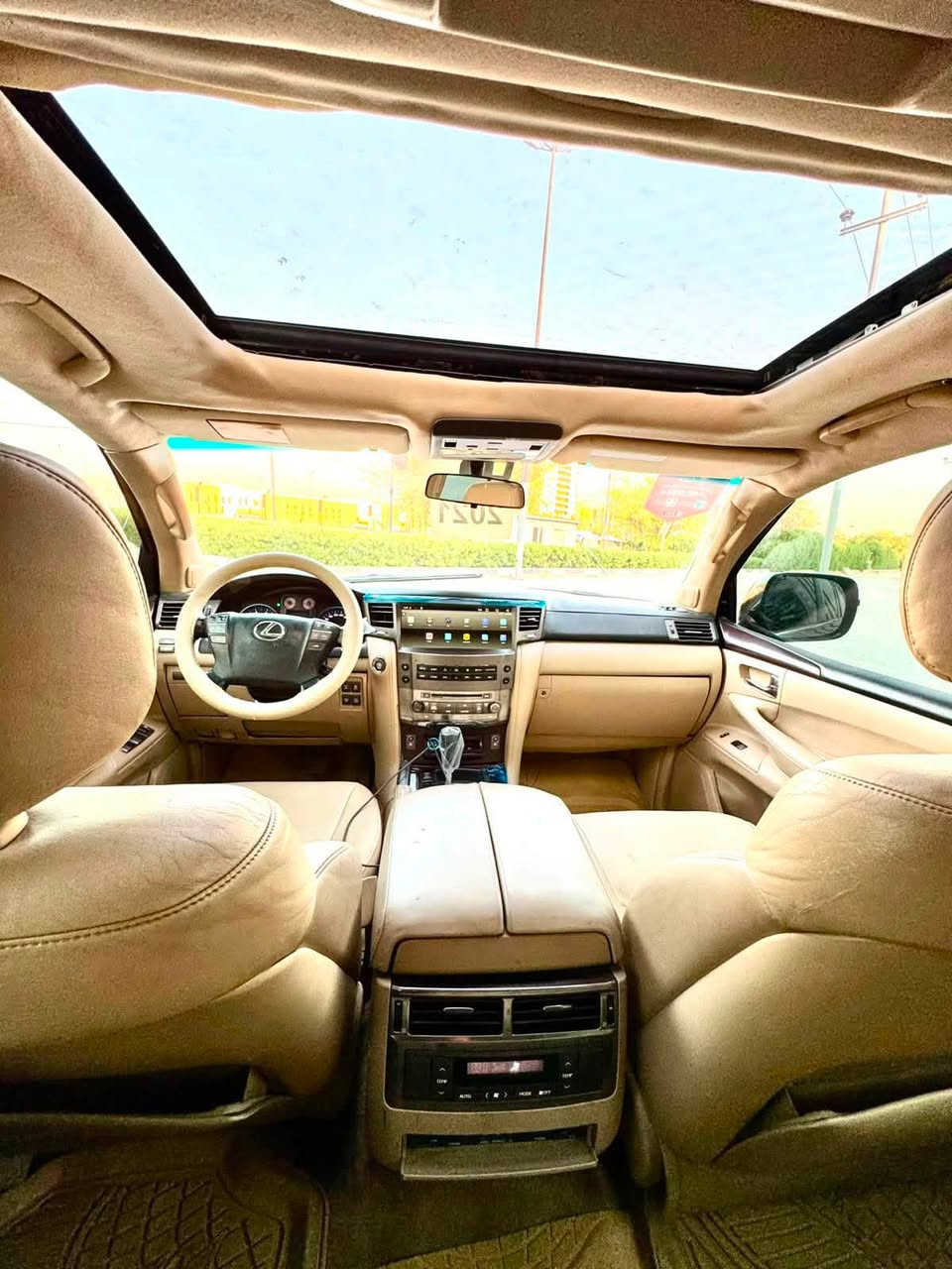سلام عليكم للبيع او للمراوس LEXUS 2010 محدث 2021 داخل خارج رقم بغداد الإنكليزي شرط التحويل سياره كير مكينه في حداديه مشروطات 
سياره جكات شغاله سياره تحكم سترين تحكم كشنات السياره بعد بيها موصفات متخلص تبريد ثلج سياره تخم تاير سياره حلوه ونظيفه وماناقصه شي سياره مال جناي  (((((ملاحظه للبيع أو المراوس جمسي كديلاك تاهو من ٢٠١٥ إلى ٢٠٢٤ )))))))) السعر أو الاستفسار على الرقم ***********
