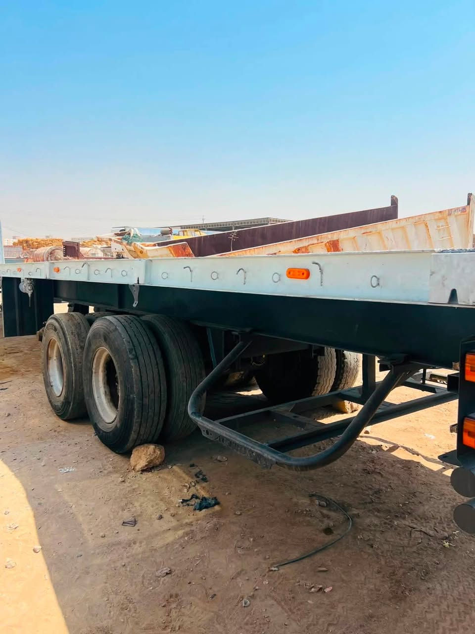 عربانه بارجه طول 20متر 3دناكير مزوج سنكل شاصي 16 اوربي دنكير ار ار مكفوله من كلشي للبيع سعر 75 ورقه مجال بسيط 
مكاني بغداد جرف النداف *********** 
***********
