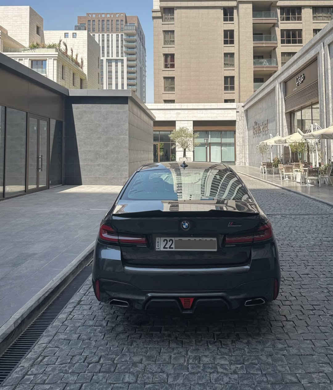 Bmw 530i 2021 رصاصي
فوول مواصفات  عدا برده 
٥ كاميرات 
داتاشوو 
سماعات هارمان 
تشغيل عن بعد 
باقي مواصفات معروفه 
ماشي ٧٧ الف ميل و سيرفس جديد 
فحص و هزه وسنويه جديد 
جملغ+ بنيت صبغ سونار موجود بالمنشور
 WBA53BH03MWW96656
*********** واتساب تليفون 
سعره ٢٨٥ و بي مجال
