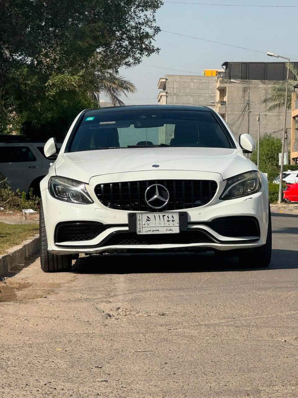 C 300 2016
بدي كت بل كامل c 63 s 

وارد امريكي 
فول 1/1 فول للاخير 
صبغ قبق جنطة و جاملغ امامي بدون ايرباك 
بدون دواخل و جاملغ خلفي معدل بارد 
داخل اسود 
بانوراما 
شاشة كبيرة 
دبل ماوس 
فول 
ماشية 216 الف فقط 
عنوان سيارة بغداد 
سعر مناسب جدا جدا جدا 
*********** 
#mahdi_amg
