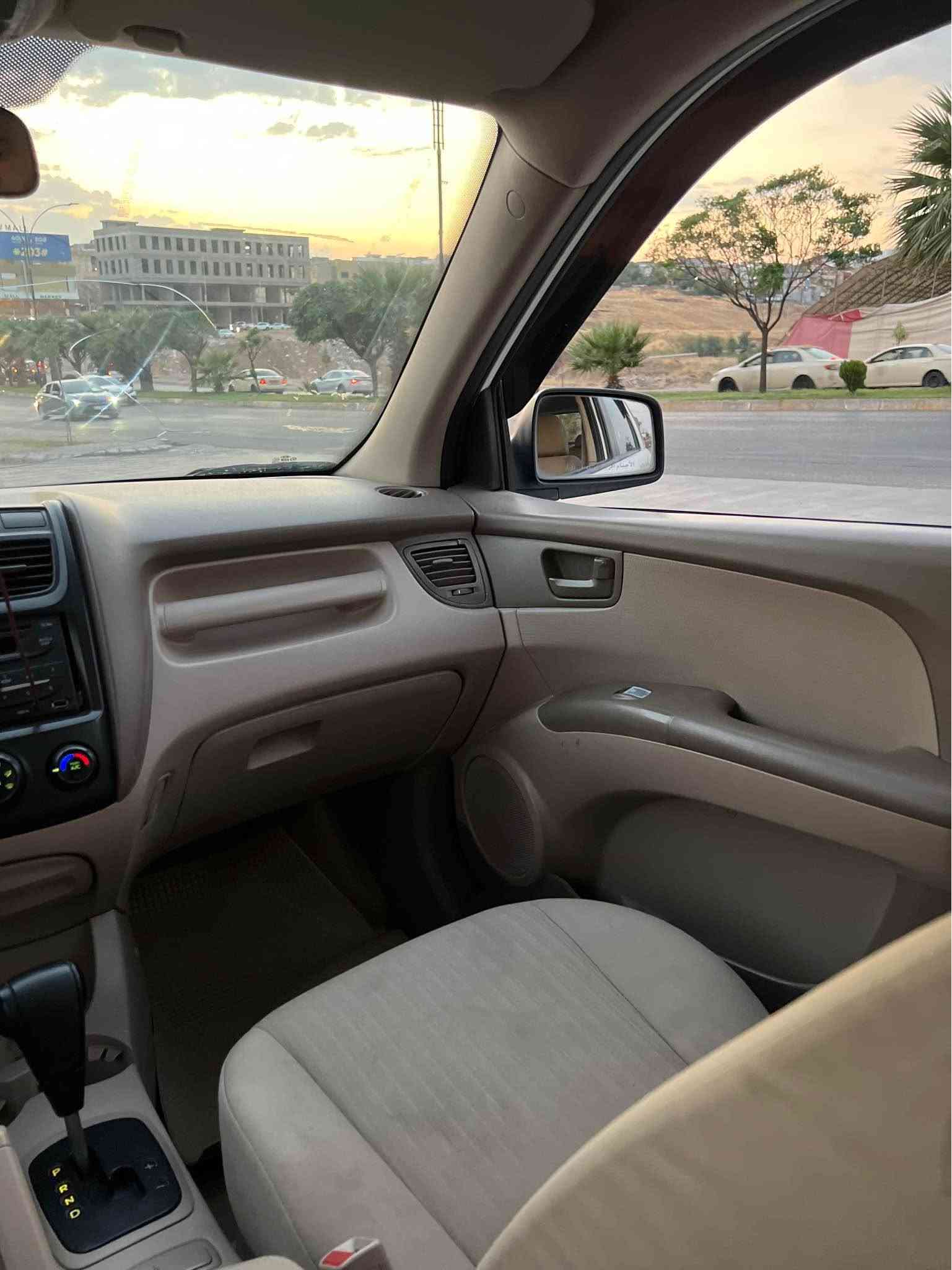 سلام عليكم 
لبيع Kia Sportage/كيا سبورتاج
موديل2009
كير اوتوماتيك
محرك4  كير محرك شرط 
تبريد ثلج ❄️
كهربائي ⚡️ كل شغال 
داخل جديد علي ووضع شركه 
صدر امامي خلفي جديد 🆕 
سيارة جاهزة من الاخير مابيها اي نقص 
بيها ربع بنيد بخ بدون دواخل 
بعد كفاله عامه دعاميه ل دعاميه
رقم شمالي دهوك /ب اسمي شرط تحويل 
عليها غرامات تجاوز السرعه  ٢٥٠$  بعد معامله تنزل سعر
مكان سيارة 🚗 عقرة- قريب موصل اربيل📍

رقم 📞 واتساب
***********
*********** اكر, نينوى
