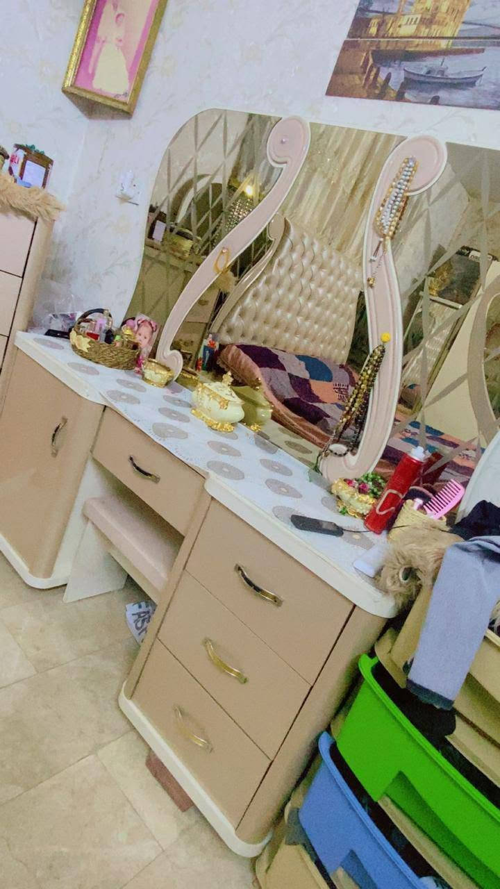 غرفة للبيع ***********

