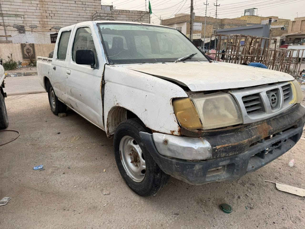 السلام عليكم
نيسان موديل 2002 مال مزاد الداخلية محافظة ذي قار الناصريه 
مكينه كايمه وكيرها مابيه شي لي تفيده يخابر ‏‪***********‬‏
سعر 25 وبيها مجال
